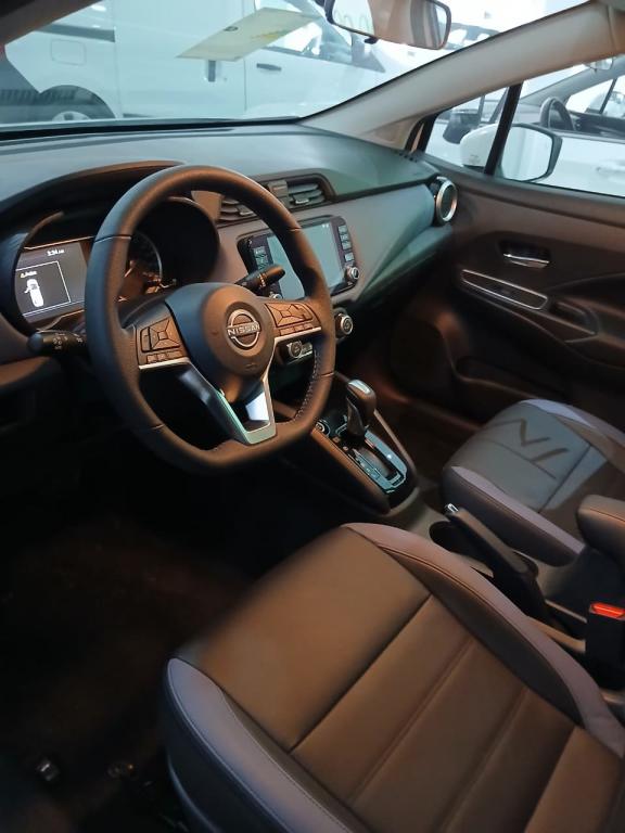 Vista 4 de NISSAN VERSA 1.6 0KM