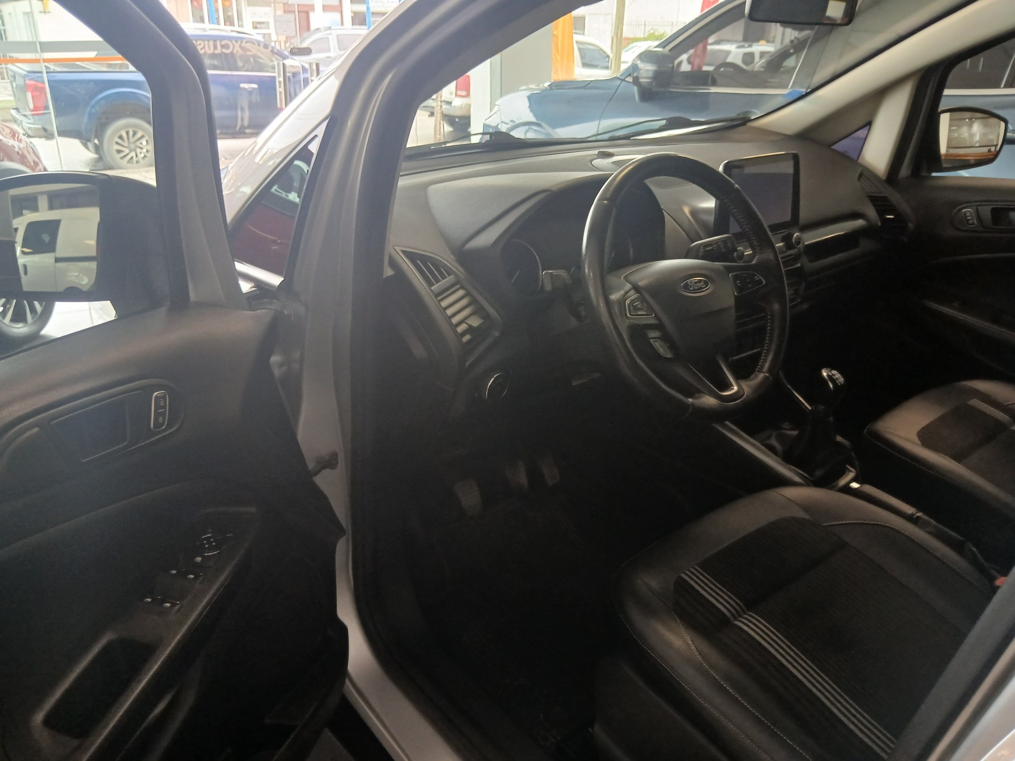 Vista 6 de ECOSPORT FREESTYLE 1.5L MT N