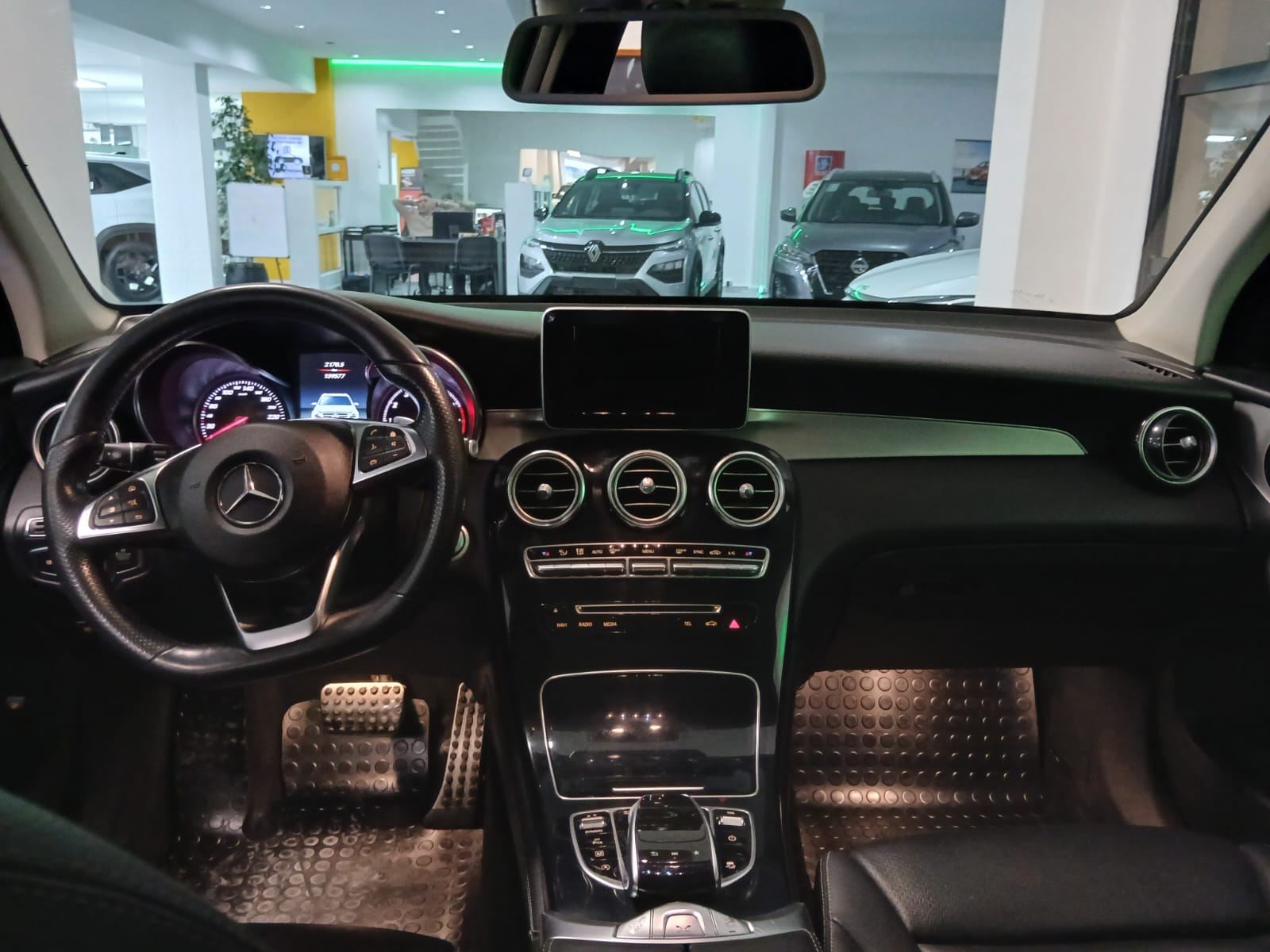 GLC 300 OFF- ROAD · vista 3