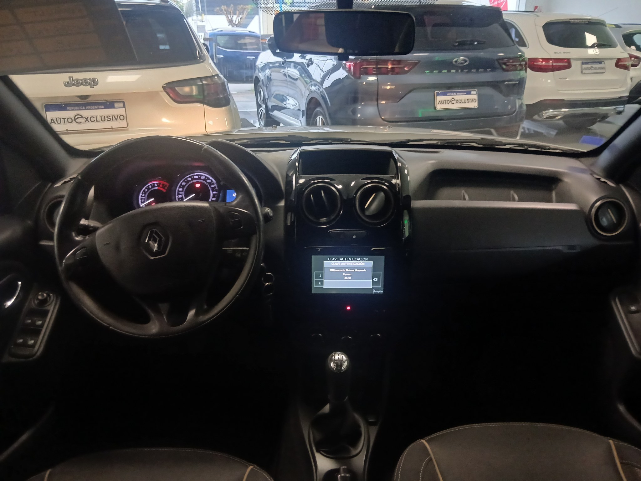 Vista 4 de RENAULT DUSTER PH2 PRIVILEGE 2.0 2018