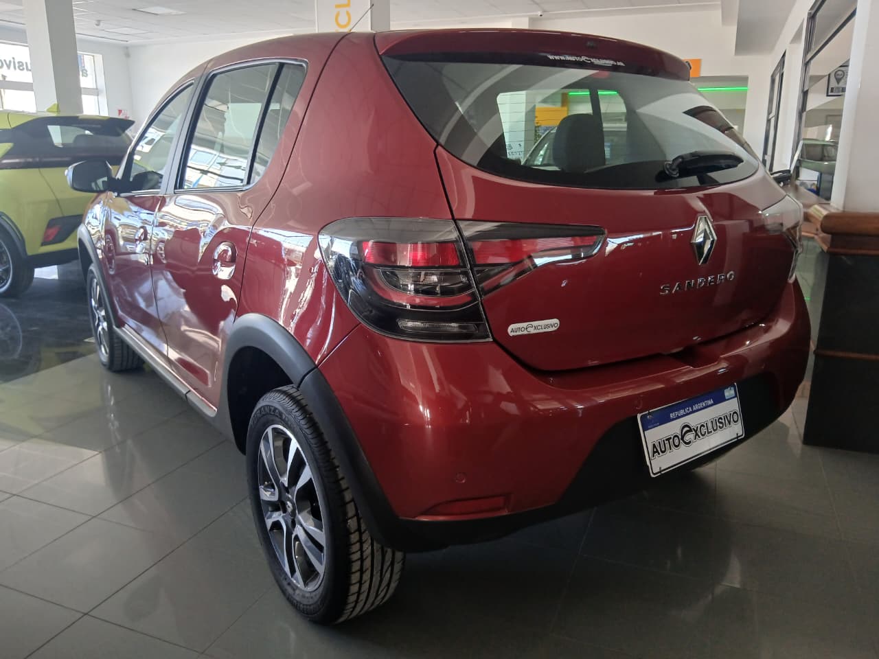 Vista 4 de RENAULT SANDERO INTENS 1.6 CVT 2024