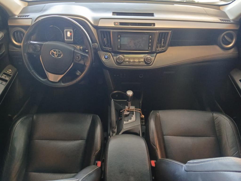 Vista 2 de TOYOTA RAV4 4X2 VX 2017