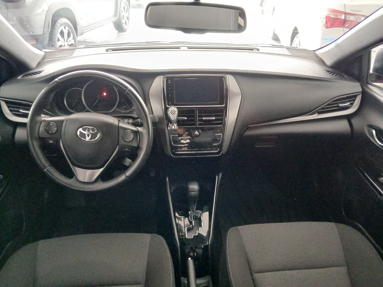Vista 2 de TOYOTA YARIS XLS 1.5 CVT