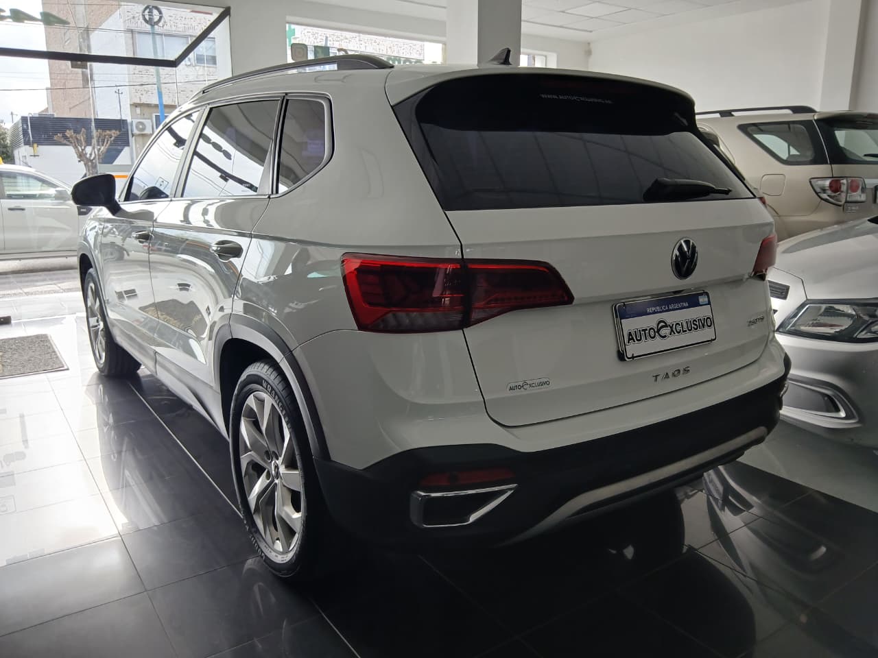 Vista 3 de VOLKSWAGEN TAOS COMFORTLINE 250 TSI AT 2021